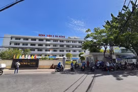 Phong toả Bệnh viện C Đà Nẵng: Các bệnh nhân tại đây sẽ như thế nào?