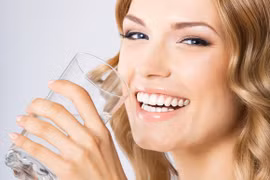 Đồ uống cấp ẩm cho da “chống chọi” với ngày hè nắng nóng