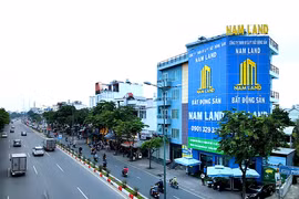  'Ém' thông tin thua lỗ triền miên, Nam Land bị UBCK phạt 