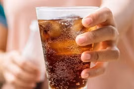 19 tuổi đã mắc bệnh gút chỉ vì thứ nước uống này