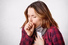 Thở khò khè, ho và sốt tưởng cảm lạnh nào ngờ mắc bệnh nặng