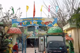 Phẫn nộ hiệu trưởng ăn chặn hàng trăm triệu tiền ăn của trẻ