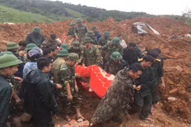 Truy thăng quân hàm cho các đồng chí cán bộ thuộc Đoàn Kinh tế - Quốc phòng 337 hy sinh