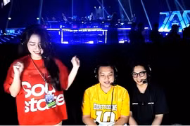 MC Linh Nắng làm fan nam phấn khích vì điều này