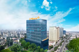 LPBank báo lãi quý 2 sụt 51%, nợ có khả năng mất vốn tăng vọt 80%