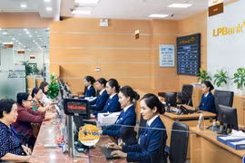 LPBank bị ảnh hưởng thế nào từ Thông tư 11 về hoạt động phòng giao dịch bưu điện?