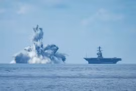 Vụ nổ 3,9 độ richter đã khiến tàu sân bay Mỹ "vỡ vài thứ"