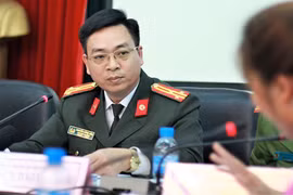 Bố đã xóa án tích, con có được thi tuyển vào trường công an?