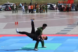 Mãn nhãn màn biểu diễn võ thuật lực lượng công an