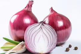 Những thực phẩm đại kỵ với hành tây