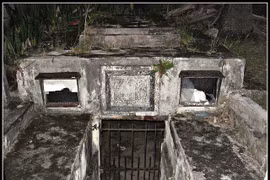 Mở hầm mộ gia tộc giàu có, tái mặt thấy quan tài... di động 