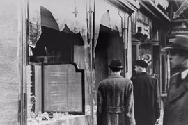 Biết gì về 'đêm kính vỡ' mà Hitler gây kinh hoàng với người Do Thái?