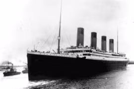 8 người chết khi đóng tàu Titanic, vận xui báo trước?
