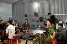 Thanh Hóa: Cận cảnh đường hầm khai thác vàng trái phép sâu 30m 