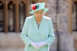 Gallery - NỮ HOÀNG ANH ELIZABETH II QUA ĐỜI - image 5