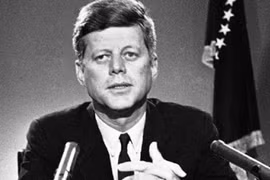 Tổng thống Kennedy được chôn cất với “bảo bối” đặc biệt nào?