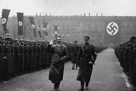 Trùm phát xít Hitler 'trả giá đắt' thế nào khi tấn công Liên Xô?