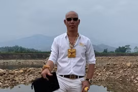 Số vàng Dũng “trọc” Hà Đông đeo trên người đáng giá bao nhiêu?