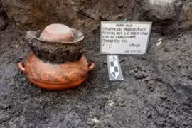 Lộ bí mật bất ngờ từ tàn tích ngôi nhà thuộc đế chế Aztec