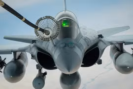 Ghế phi công tự động... phóng, chiến đấu cơ Rafale bị cấm bay