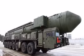 Buồn buồn Nga mang ICBM ra phóng thử, phương Tây nín thở theo dõi