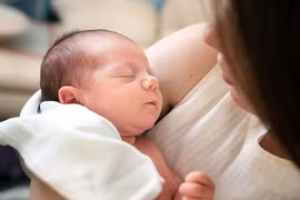 Xét nghiệm ADN phát hiện không phải con dâu mà chính mẹ chồng ngoại tình 