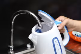 Cách dùng bình siêu tốc an toàn, tiết kiệm điện năng