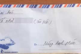 Khách đi ăn cưới mừng đúng 2000 đồng kèm lời lẽ thô tục gây phẫn nộ