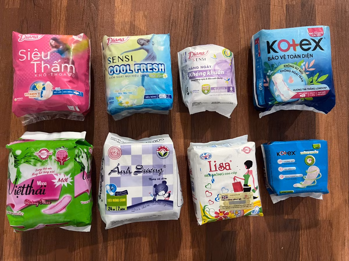Hàng chục ngàn gói băng vệ sinh thành phẩm mang nhiều nhãn hiệu như “Kotex”, “Lisa”, “Diana”, “Ánh Dương”, “Việt Thái”, “Thạch Thảo” bị thu giữ. Ảnh DMS