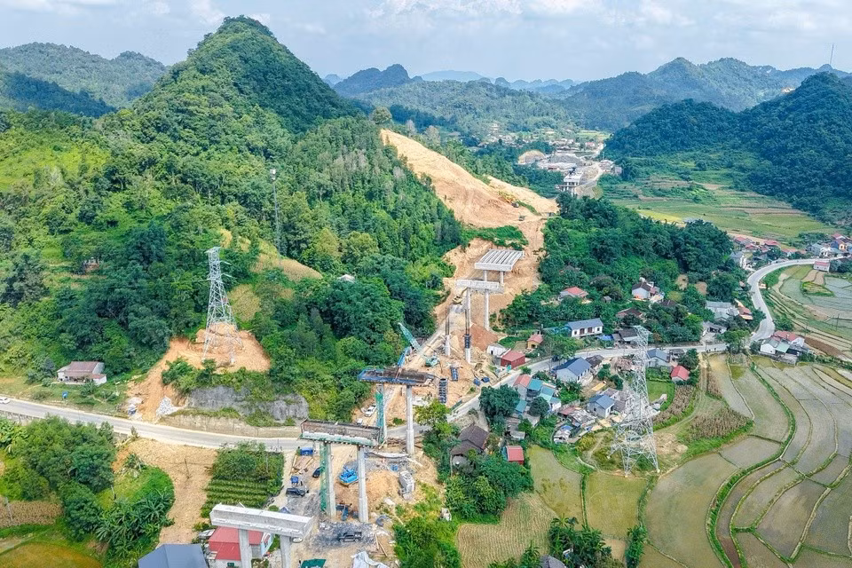 Dự án cao tốc Đồng Đăng - Trà Lĩnh được thực hiện trên nền địa chất phức tạp. Ảnh: Đèo Cả.