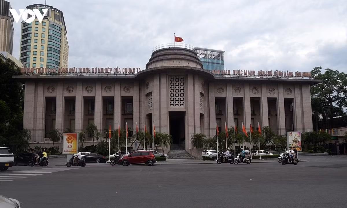 Vị trí Ngân hàng Nhà nước nhìn ra Vườn hoa Lý Thái Tổ, Ấu trĩ viện và Tòa Đốc Lý