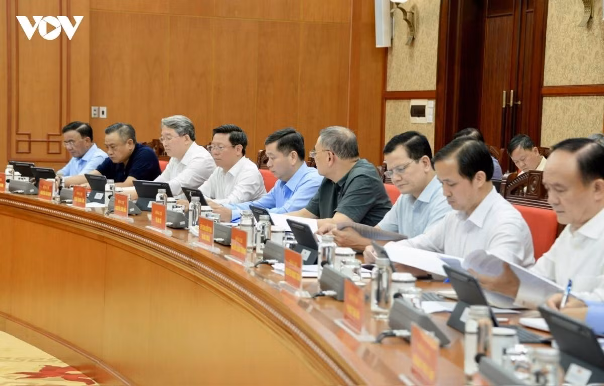 Các đại biểu tại phiên họp Thường trực của Ban chỉ đạo Trung ương về tổng kết thực tiễn và nghiên cứu sửa đổi, bổ sung Điều lệ Đảng.
