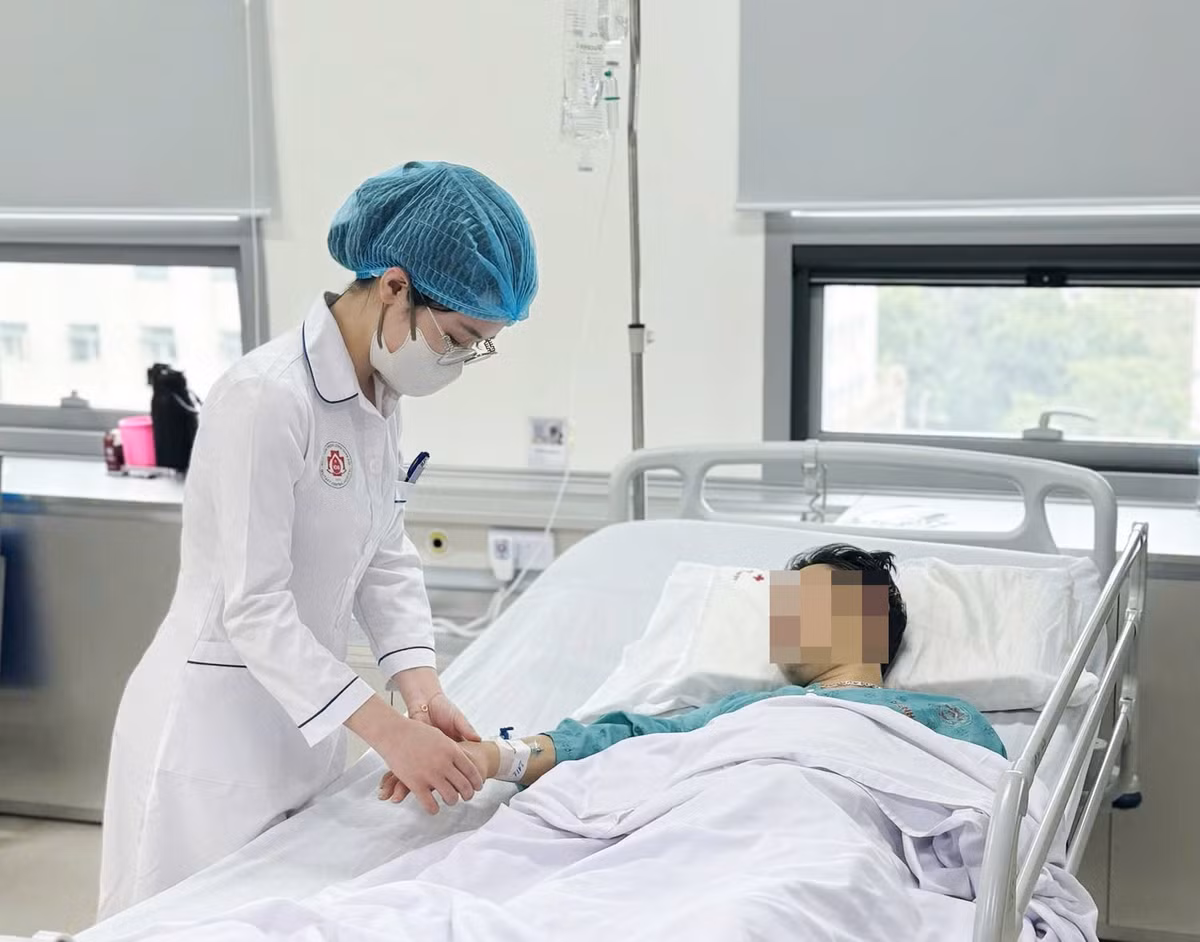Bệnh nhân mắc bệnh Sodoku do bị chuột cắn tại Khoa Bệnh lây đường máu/Ảnh Bệnh viện TWQĐ 108