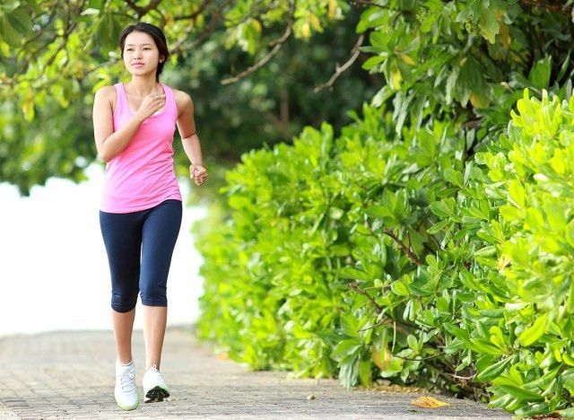 Đi bộ nhanh hay chậm sẽ sống lâu hơn? Di bo nhanh hay cham se song lau hon?