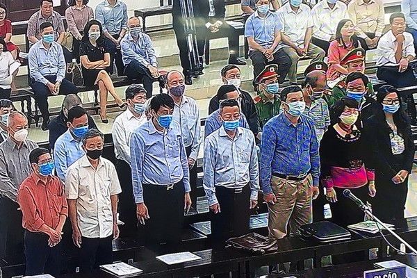 Cựu Tổng GĐ gang thép Thái Nguyên lĩnh án cao nhất 9 năm 6 tháng tù Cuu Tong GD gang thep Thai Nguyen linh an cao nhat 9 nam 6 thang tu