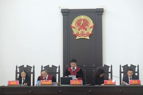 Cựu Tổng GĐ gang thép Thái Nguyên lĩnh án cao nhất 9 năm 6 tháng tù - Hình 2 Cuu Tong GD gang thep Thai Nguyen linh an cao nhat 9 nam 6 thang tu-Hinh-2