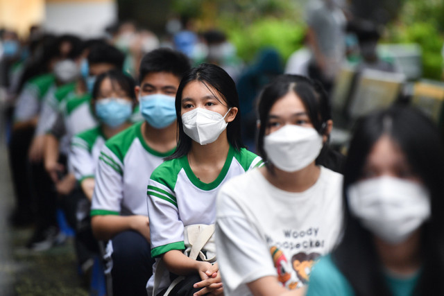 Hiệu lực của vaccine COVID-19 đang được tiêm cho học sinh Việt Nam Hieu luc cua vaccine COVID-19 dang duoc tiem cho hoc sinh Viet Nam