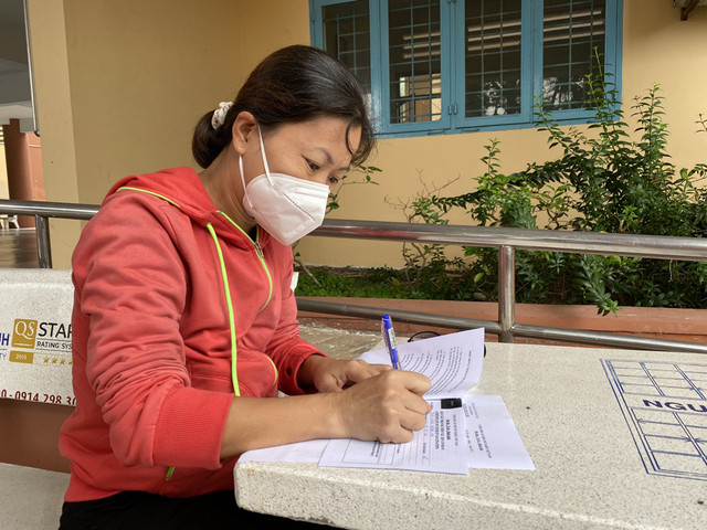 Đang tiêm vắc xin COVID-19 cho 1.200 học sinh huyện Củ Chi - Hình 2 Dang tiem vac xin COVID-19 cho 1.200 hoc sinh huyen Cu Chi-Hinh-2