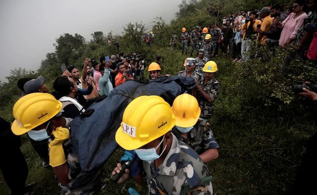 Rơi trực thăng ở Nepal, 5 người thiệt mạng Roi truc thang o Nepal, 5 nguoi thiet mang