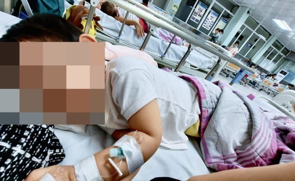 Gia tăng trẻ nôn ói, đau bụng: Cha mẹ cần làm gì? ảnh 1 Gia tăng trẻ nôn ói, đau bụng: Cha mẹ cần làm gì? ảnh 1