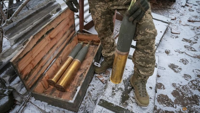 Vụ gian lận nghiêm trọng trong quân đội Ukraine Vu gian lan nghiem trong trong quan doi Ukraine