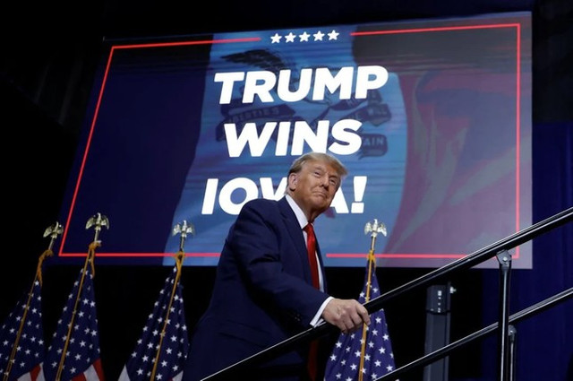 Ông Trump giành chiến thắng trong "phát súng" đầu tiên ở Iowa Ong Trump gianh chien thang trong