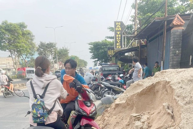 Truy tìm nam thanh niên sát hại nữ nhân viên quán cà phê, cướp xe SH Truy tim nam thanh nien sat hai nu nhan vien quan ca phe, cuop xe SH