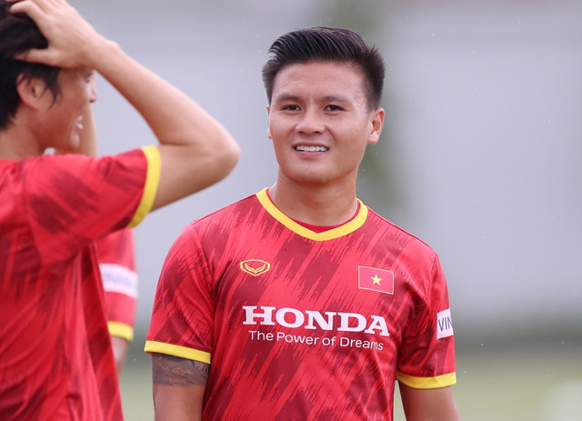 Quang Hải sẽ làm việc với Pau FC để được đá AFF Cup 2022 Quang Hai se lam viec voi Pau FC de duoc da AFF Cup 2022