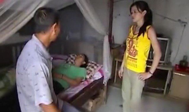 Người phụ nữ liệt 16 năm bất ngờ tự đi được, sự thật sốc - Hình 4 Nguoi phu nu liet 16 nam bat ngo tu di duoc, su that soc-Hinh-4