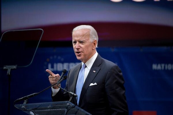 Tổng thống Mỹ Biden muốn kết thúc nhanh phiên luận tội ông Trump Tong thong My Biden muon ket thuc nhanh phien luan toi ong Trump