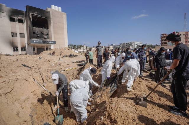 Hãi hùng phát hiện ngôi mộ tập thể trong bệnh viện ở Gaza Hai hung phat hien ngoi mo tap the trong benh vien o Gaza