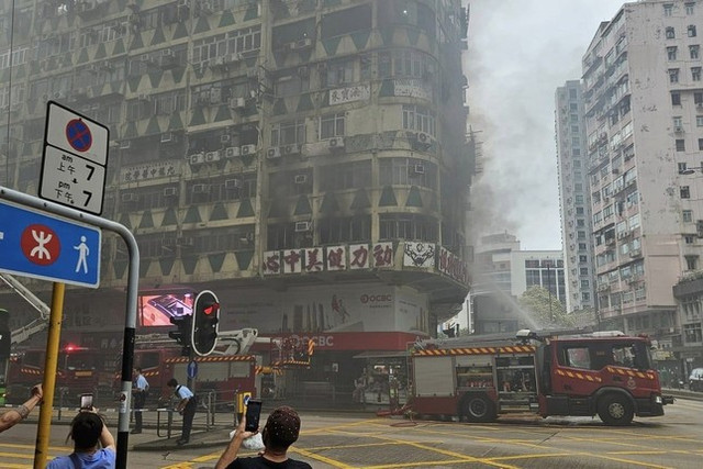 Cháy lớn tại Hồng Kông (Trung Quốc), nhiều người thương vong Chay lon tai Hong Kong (Trung Quoc), nhieu nguoi thuong vong