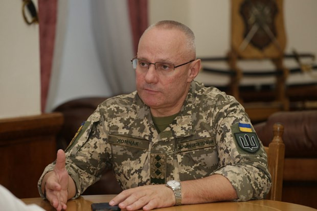 Tổng thống Ukraine cách chức Tổng tham mưu trưởng quân đội Ruslan Khomchak Tong thong Ukraine cach chuc Tong tham muu truong quan doi Ruslan Khomchak