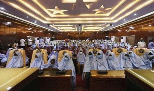 Nigeria: Toàn bộ nữ sinh bị bắt cóc tại Zamfara được trả tự do Nigeria: Toan bo nu sinh bi bat coc tai Zamfara duoc tra tu do